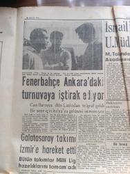 Her Gün Gazetesi - 15 Eylül 1961 - öğleye kadar 12 ölüm cezası 23 müebbet 174 muhtelif hapis 31 beraat kararı verildi - tarihi karar - milli birlik komitesi irtibat bürosunun bu sabahki tebliği - yüksek Adalet divanı başkanı Salim Başol fotoğraf - Adnan Menderes hasta olduğundan bugün duruşmada yoktu - Amerika 16 harp gemisi ödünç veriyor - milli birlik komitesi bu gece idam kararlarını gözden geçirip neticelendirecek - Cumhuriyetçi Köylü Millet Partisi hariç diğer partilerin yoklama sonuçları sürprizli - genel seçim hazırlıkları - notlar yazan Ülkü Gürtünca Ongun - Parti liderlerinin önemli kararları - yılanlı köşk yazan Necdet  Aldemir Yazı Dizisi - emeviler haşimiler yazan Yakup Özdemir Yazı Dizisi - pehlivanlar pehlivanı Kurtdereli Mehmet yazan Kispetli Yazı Dizisi - Fenerbahçe Ankara'daki turnuvaya iştirak ediyor - İtalya işiyle uğraşan Can Bartu ve milli takım meselesinden itilaf konusu olan İsmail antrenmanda Fikret Kırcan ile birlikte görülüyor fotoğraf - Galatasaray İzmir'e