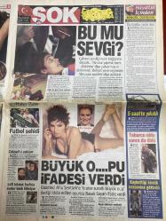 ŞOK GAZETESİ DOĞUM GÜNÜ HEDİYESİ - 19 NİSAN 2010 - TAM TAKIM 12 SAYFADIR -Recep Tayyip Erdoğan-Lerzan Mutlu-Barış Özbek-Demet Akalın-Nazan Öncel-Tuğba Ekinci-Hadise-Emina Jahović-Hande Yener-Ata Demirer-Ahu Şentürk-Başak Sayan-Hilal Cebeci-Saba Tümer-Gülşen-Bengüç Özerdem-Alain Vigneault-Kim Hollingsworth-Ronnie Wood-Karen Mok-Ezgi Mola-Canin Alkan-Burcu Yılmaz Kazaya geldiler-Barış’ı rahat bırak-Etrafına ışık saçıyor-Beni ihanete kocam sürükledi-Başkanlık sistemi gelebilir-Belki de bankada paranız kalmıştır-Sporcular maçtan önce seks yapmalı-Polis olmak için fahişelik yaptı-Çıtırların arasında kaldı-Arka koltuk fantezisi-100 yaşında sapık-Nazan Öncel’le evlendim-Fena saldırdı-Elini Barış’ın üzerinden çeksin-Bu mu sevgi-Büyük o…pu ifadesi verdi-Memur adaylarına başbakandan müjde-Tiryakilere müjde