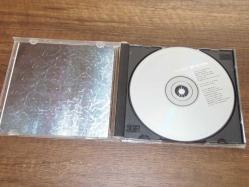 RICKY MARTIN - LIVIN LA VIDA LOCA ..  DÖNEM BASKISI MÜZİK CD SİDİR.