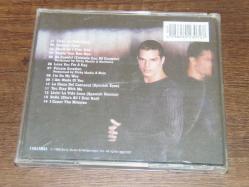 RICKY MARTIN - LIVIN LA VIDA LOCA ..  DÖNEM BASKISI MÜZİK CD SİDİR.