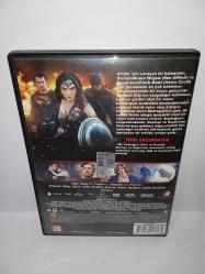 Dvd Batman ve Superman adaletin şafağı. Batman V Superman dawn of justice. Orijinal. Türkçe dublaj ve altyazı seçenekli. Çalışmasını etkilemeyen çizikler var. sorunsuz  çalışıyor.