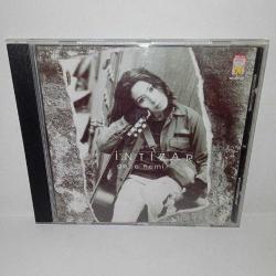 Cd İntizar gece nemi albümü. Destan Alman baskı. Orijinal. Kartonette hafif leke ile dinlemeyi etkilemeyen çizikler var. Sorunsuz çalışıyor. ULTRA NADİR.