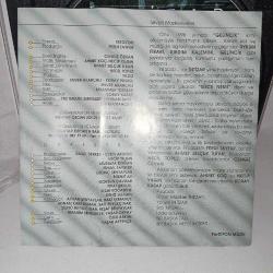 Cd İntizar gece nemi albümü. Destan Alman baskı. Orijinal. Kartonette hafif leke ile dinlemeyi etkilemeyen çizikler var. Sorunsuz çalışıyor. ULTRA NADİR.