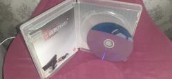 PS3 Eye kamera ile uyumlu EyeCreate CD, video ve fotoğraf düzenleme yazılımıdır.