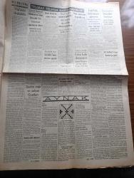 Ulus Gazetesi - 16 Nisan 1942 - Fransa hakkındaki yeni haberler yazan Falih Rıfkı Atay Başmakale - Büyük Millet meclisi'nde Türk inkılap tarihi Enstitüsü hakkındaki kanun projesi kabul edildi - CHP Genel sekreteri Fikri Tuzer Ankara'da fotoğraf - yeniden tedavi ile çıkarılacak olan 50 ve bir liralıklar fotoğraf - Merkez Bankası umum müdürü Kemal Zaim Sunel fotoğraf - bomba hadisesi dün muhakemede vesikalar okundu şahitler dinlendi - zeytinyağı ve sabun fiyatları - haftalar günlük ekmek kuponu karşılığında gluten ekmeği alabilecekler - Ankara Halkevinde Etnoloji ve folklor konferansları - radyo programı -  Von Papen'e yapılmak istenen suikast - General Marshall Almanya'ya karşı büyük bir taarruz yapılmasını istiyor - Roosevelt'e göre müttefik devletler iki veya üç yılda mihveri yok edecek - filipinler'de Cebu hala dayanıyor - Birmanyada Japonlar ilerliyor - Zati Sungur yeni sinemada - Şark kundura baharı getirdi - Ankara Levazım amirliğine gelen ilanlar - kara yıldızlar Ulus sinemasında