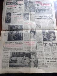 Son Saat Gazetesi - 11 Mart 1964 - 3 Bin Türk mücahiti kuşatıldı - Makariosa sert bir ihtar gönderen Birleşmiş Milletler Genel sekreteri Utant Türk müdahalesini hiç kimse önleyemez dedi - Rauf Denktaş asi sayılacak - Amerikan cumhurbaşkanlığı yoklaması Kennedy kaybetti fotoğraf - Kruşçev Makariosun temsilcisi ile görüştü - kanalizasyon uzmanı Profesör Kherr geliyor - İngiltere kraliçesi'nin dördüncü çocuğu da erkek olacak - Siirt'te Nihayet petrol bulundu - İstanbul'da sinema tiyatro programı - kiralık kızlar yazan Selahattin Karayavuz - Romy Scheider'in yeni flörtü Amerikalı fotoğraf - Göksel Ersoy ve Türkan Şoray fotoğraf - Tamer Yiğit fotoğraf - Erol Taş Ve Suzan Avcı fotoğraf - Billur köşk adlı film vizyona girdi - Sunay Sun 2. Osman'da Büyük bir rol oynuyor fotoğraf - Galatalı Fatma filminin başrolünü Tanju Gürsu ile Fatma Girik paylaşıyor - Beşiktaş antrenörü tam selahiyet istiyor - Patterson boks şampiyonluğunu Clay'den alırsa bunu tasnifte birinci olana verecekmiş