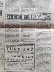 Gece Postası Gazetesi - 17 Ekim 1954 - ihtikarla mücadele mevzuunda yeni bir tasarı hazırlandı - ihtikar yapanın malları müsadere edilerek idam cezası verilecek - tiryakilere müjde hipnotizma ile sigara terk ediliyor - Yugoslav milli takımı ile sarajevo'da karşılaşıyoruz Fotoğraflar - nota bilmeyen Batı müzisyenlerine ders - dünya güzeli seçimi - muhtar seçimleri hazırlığı - günün perdesinde karagöz ile hacivat yazan Çelebi - Sende mi Brütüs Yazan Murat Sertoğlu - Üsküdar tramvaylarına vekalet el koydu fotoğraf - Sabite Tur ve Gönül Yazar İstanbul'un Nezih aile salonu Turkuazda - kaçın Türkler geliyor filmi İnci ve Taksim sinemasında - Basri Dirimlili yine sol bek olarak vazifelendirildi Fotoğrafı - Haf olarak çağrılan fakat sol içi oynayacak fenerbahçe'li Mehmet Ali Has Fotoğrafı - beşiktaşlılarla takviye edilen Fenerbahçe Galatasaray Adalet karmasıyla oynuyor - dün geceki güreşler Almanlar 4 Kasımpaşa 4 - Turgay Şeren Lefter Küçükandonyadis milli formayla fotoğraf