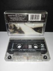 Kaset Mariah Carey music box albümü. Orijinal sorunsuz çalışıyor