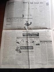 Vatan Gazetesi - 29 Haziran 1959 - Ankara konuşmaları yazan Ahmet Emin Yalman Başmakale - yurttaki CHP kongrelerinde iktidar şiddetle tenkit edildi - CHP meclis üyesi Feridun Ergin dünkü kongrede konuşurken fotoğraf - Türk Yunan görüşmeleri - Fatin Rüştü Zorlu dün gitti - Türkiye gazeteciler sendikası Federasyonu Başkanı Mesut Özdemir dedi ki şartlı bir affa asla taraftar değiliz - İsmet İnönü bugün geliyor - solcular Kıbrıs'ta müstakil Türk belediyeleri istemiyor - Piyanist Ayşe Gül Sarıca'nın başarısı - tütün zamanı yazan Necati Cumalı Yazı Dizisi - Yıldız Teknik okul mezunları yüksek mühendis olabilecek - İsrail'de Ben Gurion partileri istifa ile tehdit etti - Bakali n'olacak yazan Oktay Akbal - Noyan Amca dert dinliyor - Fenerbahçe atletizm Bayramı sona erdi - Fahri Özgüder dün yine birinci oldu Fotoğrafı - Dört atletimiz varna'ya çağrıldı - Gül Çıray formda Fotoğrafı - Fenerbahçe'de Can Bartu antrenör Molnar'a darıldı - Feriköy Kongresi fotoğraf - Fenerbahçe seleksiyon komitesi