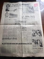 Vatan Gazetesi - 29 Haziran 1959 - Ankara konuşmaları yazan Ahmet Emin Yalman Başmakale - yurttaki CHP kongrelerinde iktidar şiddetle tenkit edildi - CHP meclis üyesi Feridun Ergin dünkü kongrede konuşurken fotoğraf - Türk Yunan görüşmeleri - Fatin Rüştü Zorlu dün gitti - Türkiye gazeteciler sendikası Federasyonu Başkanı Mesut Özdemir dedi ki şartlı bir affa asla taraftar değiliz - İsmet İnönü bugün geliyor - solcular Kıbrıs'ta müstakil Türk belediyeleri istemiyor - Piyanist Ayşe Gül Sarıca'nın başarısı - tütün zamanı yazan Necati Cumalı Yazı Dizisi - Yıldız Teknik okul mezunları yüksek mühendis olabilecek - İsrail'de Ben Gurion partileri istifa ile tehdit etti - Bakali n'olacak yazan Oktay Akbal - Noyan Amca dert dinliyor - Fenerbahçe atletizm Bayramı sona erdi - Fahri Özgüder dün yine birinci oldu Fotoğrafı - Dört atletimiz varna'ya çağrıldı - Gül Çıray formda Fotoğrafı - Fenerbahçe'de Can Bartu antrenör Molnar'a darıldı - Feriköy Kongresi fotoğraf - Fenerbahçe seleksiyon komitesi