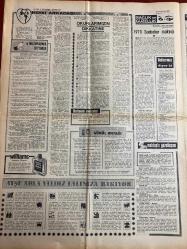 HAFTA SONU GAZETESİ DOĞUM GÜNÜ HEDİYESİ - 9 AĞUSTOS 1970 - TAM TAKIM 8 SAYFADIR -Esin Afşar-Hümeyra-M. Satır-Müjdat Gezen-Tarup-Necla Iz-Müzeyyen Senar-M. Özkul-Esat Selçuk-Rüçhan Camay-Kamuran Akkor-Sema Özcan-Ergun Bengü-Gamze Öz-Hayati Kafe-Gönül Akın-Ferdi Yodogma-Durul Gence-Doğan Sezgin-Azmi Nihad-Safiye Sultan-Sylva Koscina-Nathalie Delon-Filiz Akın-Zeki Tükel-Yul Brynner-Steve McQueen-Mirek Buchholz-Ursula Bronson-Monet Yuşich-Raquel Welch-Brigitte Bardot-Tülin Korman-Muhterem Nur-Zeki Müren-Billik- Beyaz perdeye son transferler Esin Afşar Hümeyra M. Satır-İstismar makinası Tarup yine sahnede-Necla Iz Meksikayı fethetti-Ses sanatçılarına ağır şartlar kondu-Kocasının şakası Kamuran Akkor’un ödünü patlattı-Sema Özcan’ın mücevherleri ortadan yok oldu-Gamze Öz eşinden 100 bin liraya boşanabilecek-Şantör Hayati Kafe İstanbul’a dönüyor-Türk musikisi çok sesliliğe yöneltilmez-Gönül Akın özel okul işletecek-Safiye Sultana rakibeler-Sinema Dünyası Filiz Akın-Yeni çıkan plaklar listesi