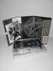 Kaset Avril Lavigne let go albümü. Kaset, kartonet hepsi orijinal tertemiz sorunsuz koleksiyonluk