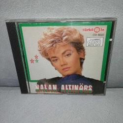 CD Nalan Altınörs olmaz ki a canım albümü. Orijinal 1989 Türküola ALMAN baskı. Disk 10 üzerinden 8.5 Sorunsuz çalışıyor. Koleksiyonluk