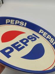 1960'LI YILLAR OLDUKÇA NADİR PEPSİ METAL TEPSİ - 30 CM ÇAP