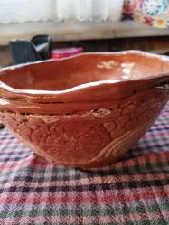 Seramikten kase yada saksı