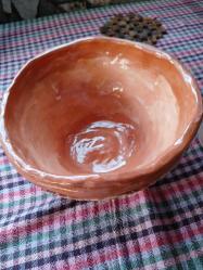 Seramikten kase yada saksı