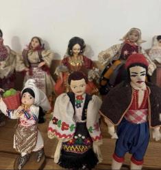 ÇEŞİTLİ BALKAN ÜLKELERİNİN ESKİ BEZ BEBEKLERİ  KOSOVA ARNAVUTLUK BULGARİSTAN İSVİÇRE  KOSOVA PRİŞTİNA DAN ALINDI 13 ADET