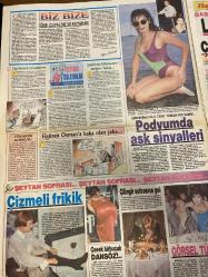 HAFTA SONU GAZETESİ DOĞUM GÜNÜ HEDİYESİ - 27 EYLÜL 1991 - TAM TAKIM 8 SAYFADIR -Hülya Avşar-Dursun Kamadağ-Levent Kırca-Mehmet Kirca-Sevim Kirca-Romen Dilberler-Sevrap Parman-Nadir Remiş-Semra Türel-Zerrin Özer-Vonülsevi Evcü-Haydar Urfalı-Muazzez Abacı-Ferdi Tayfur-İbrahim Tatlıses-Ander Barlay-Necdet Aksoy Hülya’nın yeni erkeği-Avşar kızı’na tövbe bozduran aşk-Her yerde yalnız-Bir kliplik aşk-Haber yorum fısıltı-Seksi dönüş-Son sevgilisi petrolcü-Maraton başladı-Patroniçenin keyfi-İthal sevgili-Repertuarı yanında-Fasıl zamanı-Nezahat Bayram’ın kızı ortaya çıktı-İyice alıştı-Turne yorgunu-Yaz uykusu bitti-Levent Kırca’yı çıldırtan komedi-Tabutu üvey annesi getirdi-Lezbiyen dönme-Nereye baksan ithal et pazarı-Sevrap Parman’ı gece yarısı Arabalısıyınca de alay ettim-Kaçak vurucular vursun oynasın-O şimdi asker dostu-Sırdaş Nonoş’a dayaklı gözdağı-Seçim masraflarına Almanya turnesi-Bağımsız aday İbo yollara düştü-Çılgın şarkıcı-Paranın gözü kör olsun-İbo’nun görkemli Urfa mitingi-Astrofl