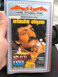 AĞLATTI KADER MÜSLÜM GÜRSES AYŞEGÜL ÜNSAL ARSEL İSTANBUL FİLM VİDEO VHS KASET