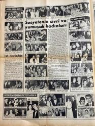 HAFTA SONU GAZETESİ DOĞUM GÜNÜ HEDİYESİ - 4 NİSAN 1971  - TAM TAKIM 8 SAYFADIR -Türkan Şoray-Ajda Pekkan-Cömert Baykut-Muherem Nur-Ayseçik-Perihan Savaş-Anne Koçyiğit-Hülya Koçyiğit-Feryal Eke-Nedim Güçlü-Şeref Taşlıova-Leyla Esen-Ömer Çalışkan-Esin Afşar-Fikret Kızılok-Rasim Müslüman-Tugay Tokşes-Rıza Pekutsal-Şükrü Şentürk-Hülya Süer-Serap İnci-Dursun Salkım-Fatma Girik-Tülay Tuncer-Kerem Güney-Jean Louis Trintignant-Ursula Andress-Tony Curtis-Liz Taylor-Gina Lollobrigida-Romy Schneider-Nermin Candan-Ferhan Gürpınar-Azmi Nihad-Sadiye Yüce-Ayhan Aydın-Cemal Bozkurt-Süheyl Aksoy-Suna Özkul-Cevdet Üner-Ferdi Tayfur-Keriman Halis-Suat Tüfekçioğlu-Zeynep Elalem-Naim Dağa-Mehmet Murat-Mine Han-Bülent Özer-Saadet Sun-Adnan Şen-Mükerrem Eke-Kadir Bozdağ Türkan Şoray zirvede kalmak için daha az film çevirecek-Ajda Cömert bana iki milyona mal oldu dedi-Ayşecik 10874 evlenme mektubu aldı-Muherem Nur oğlundan küçük çocukla kaçtı-Anne Koçyiğit futbolcu damadını itham etti-Kadınlar arası roman yar