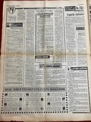 HAFTA SONU GAZETESİ DOĞUM GÜNÜ HEDİYESİ - 4 NİSAN 1971  - TAM TAKIM 8 SAYFADIR -Türkan Şoray-Ajda Pekkan-Cömert Baykut-Muherem Nur-Ayseçik-Perihan Savaş-Anne Koçyiğit-Hülya Koçyiğit-Feryal Eke-Nedim Güçlü-Şeref Taşlıova-Leyla Esen-Ömer Çalışkan-Esin Afşar-Fikret Kızılok-Rasim Müslüman-Tugay Tokşes-Rıza Pekutsal-Şükrü Şentürk-Hülya Süer-Serap İnci-Dursun Salkım-Fatma Girik-Tülay Tuncer-Kerem Güney-Jean Louis Trintignant-Ursula Andress-Tony Curtis-Liz Taylor-Gina Lollobrigida-Romy Schneider-Nermin Candan-Ferhan Gürpınar-Azmi Nihad-Sadiye Yüce-Ayhan Aydın-Cemal Bozkurt-Süheyl Aksoy-Suna Özkul-Cevdet Üner-Ferdi Tayfur-Keriman Halis-Suat Tüfekçioğlu-Zeynep Elalem-Naim Dağa-Mehmet Murat-Mine Han-Bülent Özer-Saadet Sun-Adnan Şen-Mükerrem Eke-Kadir Bozdağ Türkan Şoray zirvede kalmak için daha az film çevirecek-Ajda Cömert bana iki milyona mal oldu dedi-Ayşecik 10874 evlenme mektubu aldı-Muherem Nur oğlundan küçük çocukla kaçtı-Anne Koçyiğit futbolcu damadını itham etti-Kadınlar arası roman yar