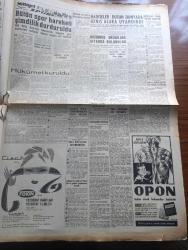 Milliyet Gazetesi - 29 Mayıs 1960 - hükümet kuruldu - Reisicumhur ve Başvekil Orgeneral Cemal Gürsel seçimin 3 ay içinde yapılacağını söyledi - başvekil müdafaa vekili ve silahlı kuvvetler başkumandanı Orgeneral Cemal Gürsel başvekalette Fotoğrafı - Cemal Gürsel ayan Meclisi anayasa mahkemesi tesis edilecek dedi - yeni kabine - devlet vekili Amil Artuz ve Şefik İnan - Maarif vekili profesör Fehmi Yavuz - Alparslan Türkeş fotoğraf - Hürriyet şehitleri için kampanya - Hürriyet şehitlerinden Turan Emeksizin mezarı Fotoğrafı - yeni vekillerin hal tercümesi - İlim ve hukuk heyeti ilk tebliği yayınladı - harp okulunda muhafazada tutulan Celal Bayar Adnan Menderes Namık Gedik Refik Koraltan Ethem Menderes ve Fatin Rüştü Zorlu ayrı odalarda kalıyor - polisler silahsız olarak vazifelerine devam ediyor - Türkiye İş Bankası - bugünkü burç falınız - ibret yazan Çetin Altan - bütün spor hareketi şimdilik durduruldu - America Altay ile oynuyor - bankalar yarın açılıyor -  Medeni Berk teslim oldu
