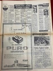 HAFTA SONU GAZETESİ DOĞUM GÜNÜ HEDİYESİ - 5 HAZİRAN 1968  - TAM TAKIM 12 SAYFADIR -Ayhan Işık-Türkan Şoray-Rüçhan Adlı-Yusuf Nalkesen-Gönül Özdoğan-Nilüfer Basmacı-Hülya Üst-Hülya Topuz-Hülya Kunter-Nihayet Üstün-Vildan Engin-Vedat Çetin Kaya-Zeki Çetin-Hayri Engin-Mustafa Boyel-Kenan Kılıç-Nedim Üstün-Göksel Arsoy-Rüçhan Camay-Sezer Güvenirgil-Tunç Oral-Suat Sayın-Mürüvvet Kekilli-Fethiye Pehlivani-Hanzade Sultan-Yusuf Kaya-Sevim Tuna-Emel Sayın-Tülay German-Rana Alagöz-Nurten İnnap-Zeynep Değirmencioğlu-Suat Sayın-Nuriye Mine-Hilmi Coşkun-Ayşe Abla-Nuriye Gültekin-Tülay Sokmen-Yıldız Tümay Ayhan Işık’ın fiyatı 25 bin liraya düştü-Türkan Şoray’la Rüçhan Adlı nihayet evleniyor-Altın Ses finalistleri belli oldu-Yarışma kıymetleri ortaya çıkardı-Jüri üyeleri ne dediler-Yılın Bestekârı Yusuf Nalkesen-Göksel Arsoy da şarkıcılığı seçti-Hafta Sonu Rüçhan Camay’ı sevgilisiyle birlikte yakaladı-S. Güvenirgil Tunç Oral’la nişanlanıyor-Sarkıcı Tayfun bir şarkıcı ile sevişiyor-Müstehcen afişten Ö