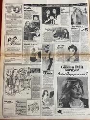 HAFTA SONU GAZETESİ DOĞUM GÜNÜ HEDİYESİ ( Turkish Newspaper ) - 21 ARALIK CUMA  - TAM TAKIM 12 SAYFADIR - Aynur Aydan-Hasan Fehmi Güneş-Müjde Ar-Gönül Yazar-Ünal Kutral-Tarık Aktuğ-Yüksel Uzel-Güzide Kasacı-Sezen Aksu-Sibel Egemen-Perihan Savaş-Rüçhan Adlı-Türkan Şoray-Cüneyt Arkın-Hakan Balamir-Bu aşk küllenmedi-Ömür boyu unutulmayacak darbe-Aynur Aydan Anadolu’da olaylar bekliyor-Müjde Ar koca arıyor-Varan 1 Heykel gibi iki aday-Varan 2 Bohem koca-Varan 3 Ve bir bürokrat-İşte adam olacak çocuk-Gönül Yazar İsviçre’de şifa arıyor-Benli türkücü evli çıktı-Yüksel Uzel hem ağlıyor hem gidiyor-Güzide Kasacı dert getirdi-Boşanmanın bedeli 5 milyon-Başkent’te 2 yalnız kadın-Kıskançlık 2 jönün ekmeğine mal oldu