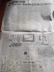 Cumhuriyet Pazar Gazetesi - 6 Haziran 1954 - dünya mizahından seçme hikayeler Yakut gerdanlık - lokanta renkli karikatür - İstanbul konservatuvarı bale istidatları yazan Selmi Andak - Avrupa'da büyük bir televizyon kampanyası başladı - küçük Kral çizen O. Soglow - haftanın şakaları yazan Burhan Felek - eğlencelik köşesi - artistliğe başlayan bir kız ilk gün ne hisseder - Terry Shaw fotoğraf - Tyrone Power'in seçtiği artist Terry Moore Fotoğrafı - Cumhuriyet İngiliz sinema dünyasında yazan Feyyaz Tokar - yeşil gözlü kumral saçlı İngiliz dilberi Joan Rice Fotoğrafı - ev kadın moda köşesi - yaz tuvaleti - siz bu rüyalardan hangisini görürsünüz - yaşasın atlar yazan Halikarnas Balıkçısı - Yirmibeş Asır önce de erkek kulüpleri vardı - kainat içinde Bizim yerimiz nedir - yollarda ölüm tehlikesine karşı savaş - makine adamlar halka nasihat veriyor - bütün İstanbul halkı çiçek bayramında eğleniyor yazan Kazım Kip - çiçek bayramda güzel bir gösteri ve Gülhane Parkı'nın süslenen kapısı  fotoğraf
