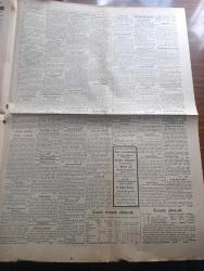 Ulus Gazetesi - 22 Mayıs 1942 - ahlakımızı da toprağımız kadar esirgemek yazan Falih Rıfkı Atay Başmakale - yeni yıl bütçesi 394.316.918 lira - bütçe kanunu müzakeresi'ne pazartesi günü başlanıyor - Maliye vekilimiz Fuat Ağralı Fotoğrafı - Berlin'e göre Kerç'te Rus askeri kalmadı - Moskova'ya göre Harkof önünde yeni safha - yüzlerce tayyare ve binlerce bomba ile İngilizler Mannerheim'a bir akın yaptılar - İstanbul Edirne bisiklet yarışları Bursa'dan Hikmet birinciliği kazandı - Birmanya'da ilerleyen Japon kıtaları hududa yaklaştılar - Amerikan harp endüstrisinin kudreti artıyor - başvekilimiz doktor Refik Saydam hava kurumunda tetkikler yaptılar -  bomba hadisesi - Şair Mustafa Kemal - noter yardım sandığı kuruldu - bayrak koşusundan görünüşler - B. İhsan Sangu'nun konuşması Ali Suavi - hasret yazan Muazzez Aruoba Yazı Dizisi - Türkiye futbol birinciliği Yarın Ankara'da başlıyor - Trabzon futbol birincisi geldi - Sağır dinsiz ve körlerin konserleri -  Notre Dame'ın kamburu filmi parkta