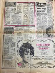 HAFTA SONU GAZETESİ DOĞUM GÜNÜ HEDİYESİ ( Turkish Newspaper ) - 8 AĞUSTOS 1968  - TAM TAKIM 12 SAYFADIR -Gönül Yazar-Cüneyt Arkın-Nebahat Çehre-Erol Büyükburç-Neşe Can-Nedret Koşal-Sevda Tüna-Ajda Pekkan-Nilüfer Koçyiğit-Tanju Okan-Güner Çıtanak-Muhterem Nur-Sema Özcan-Kuaför Demir-Ruhan Deniz-Süreyya Engin-İsmet Nedim-Nuri Sesigüzel-Tuna Oral-Belgin Doruk-İsmail Dümbüllü-Tayfun-Nesrin Sipahi-Mustafa Sağyaşar-Rüştü Demirci-Aliye Akkılıç-Canan Işık-Nuran Yakarlar-Mustafa Dalgıç-Aretha Franklin-Efgan Efekan-Zeki Müren-Sevim Tanürek-Özden Çelik-Ayşe Çelik-Aynil Nihad-Türkan Şoray-Selda Alkor-Amni Nihad  Şöhretler İzmir’de Meydan Savaşı Yapacaklar-Cüneyt Arkın’ın Gizli Aşkı Nebahat Çehre-Erol Büyükburç Sahnede Kalma Rekorunu Kırdı-Eroldan Sonra Çıkan Neşe Can Boş Masalara Şarkı Söylüyor-Sarkıcılar Arasında Şimdide Göbek Atma Modası Başladı-Başarı Tılsımı Bulup Para Kazandılar-Muhterem Nur’un Dansöz Elbiselerine Haciz Konuldu-Ajda Pekkan Paris Televizyonuna Çıkacak-yeni çıkan plaklar listes