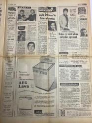 HAFTA SONU GAZETESİ DOĞUM GÜNÜ HEDİYESİ ( Turkish Newspaper ) - 13 HAZİRAN 1968  - TAM TAKIM 8 SAYFADIR -yeni çıkan plaklar listesi-Zeki Müren-Memduh Ün-Zeynep Aksu-Nilüfer Koçyiğit-Sevinç Pekin-Ertan Anapa-Kartal Tibet-Tanju Korel-Elizabeth Taylor-Murat Soydan-Güler Samuray-Dario Moreno-Erkut Taçkın-Ayla Dikmen-Özdemir Özden-Cem Karaca-Fahriye Caner-Timur Selçuk-Kamuran Akkor-Burgiba-Gönül Yazar  Altın Ses’ler Halkı Fethetti-Final Bu Akşam Açıkhava Tiyatrosu’nda-30 Yıl Sonra Altın Ses Jürisinde Buluştular-Sönük Geçen Film Festivalinde Artistler İlgi Görmedi-Nilüfer Koçyiğit İlk Defa Ankara’da Sahneye Çıkıyor-Kâtibim Filminde Baş Rolü Oynayacak 2 Kızı Seçiyoruz-E.Taylor’un Dublörünün Bebek’teki Evi Soyuldu-Murat Soydan Güler Samuray’a Aşık Oldu-Dario Moreno Kıbrıs’ta Konser Verecek-Kayıp Gitar Bulundu-Ye-Ye Kralı Erkut Taçkın Alanya’ya Yerleşecek-Cem Karaca Tek Başına Çalışamaz-Ayla Dikmen’le Tele Röportaj-Özdemir Özden Kimdir-Özden İyi Teklif Alırsa Radyodan Ayrılacak-Burgiba’nın Doğu