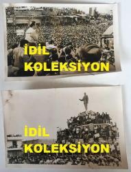 TÜRKİYE CUMHURİYETİ ESKİ BAŞBAKANI BÜLENT ECEVİT'İN ORİJİNAL 2'Lİ AJANS-BASIN FOTOĞRAFI SETİ - 18 x 12 cm EBADINDA - BÜLENT ECEVİT GÜNEY DOĞU GEZİSİNDE AYNI GÜN ŞANLIURFA ve MARDİN'DE MİTİNG DÜZENLEYİP HALKA KONUŞMA YAPARKEN ÇEKİLMİŞ 2 FARKLI KARE, 14 HAZİRAN 1975