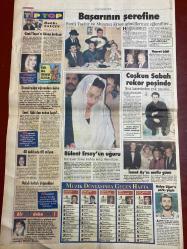 MİLLİYET FİESTA GAZETESİ DOĞUM GÜNÜ HEDİYESİ ( Turkish Newspaper ) - 13 HAZİRAN 1993 - 8 SAYFADIR -Gülşen Bubikoğlu-Hülya Avşar-Türkan Şoray-Zuhal Olcay-Gönül Yazar-Ferdi Tayfur-Muazzez Ersoy-Ahmet Selçuk-Coşkun Sabah-Bülent Ersoy-Seden Gürel-İsmet Ay-Hakkı Yalçın-Emel Sayın-Ajda Pekkan-Harika Avcı-Hülya Uğur-Sebahattin Öztürk-Abdullah Ercan-Orhan Zeki Ak-Adnan Sezgin-Abdullah Turhan Suifoğlu-K. Şenol-Ayşen Güleç Sanatçı cesur konuşmalı-Güneşi sev teslim olma-Güneşlenme konusunda önemli noktalar ve en yeni bilgiler-Başarının şerefine-Coşkun Sabah rekor peşinde-Bülent Ersoy’un uğuru-İsmet Ay’ın mutlu günü-Gönül Yazar’ın Adana korkusu-Demokrasiye sığınanlara bakın-Emel Ajda’dan neden kaçtı-Vefalı koltuk değnekleri-Bir şey daha var-Barcelona’da oynamak isterim-Spor gezeğeni-Aşk hayatınızı canlı tutun-Önceki eş hep hatırlanırsa-Yeşil güzeldir-Kadına çağrışım-Bir pratik köşe