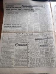 Kudret Gazetesi - Turkish Newspaper - 17 Ekim 1960 - ihtilalin şerefi Kudret Başmakale - devlet ve hükümet reisi Cemal Gürsel'in toplantısı fotoğraf - anayasa tasarısı hazır tasarı bugün Milli Birlik Komitesine verilecek - Ahmet Yıldız'ın basın toplantısı - 6-7 Eylül sanıklarına istenen ceza 20 yıl hapis - kendisine hediye edilen bin lira değerindeki tazıyı Atatürk orman çiftliğine 20.000 liraya sattırmaktan sanık eski cumhurbaşkanı Celal Bayar ile suç ortağı Ziraat vekili Nedim Ökmen yüksek Adalet divanı huzurunda fotoğraf - Kırıkkale işçileri grev hakkı istiyor- babası Celal bayar'ı görmeye teşebbüs eden kızı Nilüfer Gürsoy Fotoğrafı - sanıkların avukatları yarın yassıada'ya gidecekler - Celal Bayar'ın aldığı hediyeler - nüfusumuz 2.5 milyon çoğaldı - Yıldız sarayı mahkemesi yazı dizisi - ahlak seferberliği yazan Muazzez Aruoba - Safa Yalçuk 50 Bin yeri lira arıyor - Karagümrük Demirspor'a 2 puan verirken dağınıktı fotoğraf - Fenerbahçe dün altay'ı 1-0 yendi - Karşıyaka galip