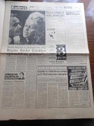 Kudret Gazetesi - Turkish Newspaper - 20 Ekim 1960 - cehaletle savaş yazan Nurettin Ardıçoğlu Başmakale - 6-7 Eylül sanıklarının duruşmasına dün sabah başlandı - Adnan Menderes'in avukatı Burhan Apaydın günün adamı oluverdi Fotoğrafı - Oktay Engin'in kardeşi Dilek Engin bir Yunanlı bombayı kendisinin attığını itiraf etmişti dedi - Celal Bayar Tazıdan 6-7 eylül'e  Fotoğrafı - Adnan Menderes Yunanlılar bombayı biz koyduk der mi Fotoğrafı - Osman Bölükbaşı İstanbul'a gidiyor - öğleden sonraki celsede Fatin Rüştü Zorlu Fuat Köprülü ve Fahrettin Kerim Gökay konuştular - Fatin Rüştü Zorlu bombanın komünistler tarafından atılabileceğini söyledi - ünlü Fransız rejisörü Clouzot Brigitte Bardot'a intihar sahnesini ihtimam ile tekrarlatırken Fotoğrafı - Nijerya kongo'ya asker gönderiyor - CMKP irtica partisi mi yazan Kadircan Kaflı - 31 Mart vakası - 6 7 Eylül hadiseleri nasıl cereyan etmişti  - Mareşal Fevzi Çakmak'a komünistlik damgası vurulmak istenmişti - Futbol Federasyonu toplantısı bitti