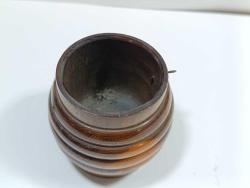 K111----ESKİ EL YAPIMI FIÇI ŞEKLİNDE KAPAKSIZ KUTU