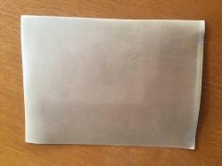 TÜRKİYE CUMHURİYETİ ESKİ BAŞBAKANI BÜLENT ECEVİT'İN BÜYÜK BOY ORİJİNAL AJANS-BASIN FOTOĞRAFI - 23 x 17 cm EBADINDA - BAŞBAKAN BÜLENT ECEVİT, CHP'NİN 1979 KURULTAYINDA EŞİ RAHŞAN ECEVİT'LE BİRLİKTE OTURURKEN ÇEKİLMİŞ BİR KARE, 1979