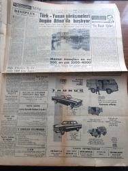Yeni İstanbul Gazetesi - Turkish Newspaper - 20 Ekim 1960 - adaletin huzurunda - ayrı ayrı 11 sanık yazan İlhan Bardakçı - Fuat Köprülü Fahrettin Kerim Gökay Alaattin Eriş Kemal Hadımlı Oktay Engin duruşmada - Adnan Menderes Dün sorguların yapıldığı mikrofonun önünde uzun müddet kaldı fotoğraf - Celal Bayar ve Adnan Menderes Dün yapılan ithamları reddetti - 6-7 Eylül davası başladı - 6-7 Eylül 2. Baskı yazan Fikret Adil - Ürdün Kralı Hüseyin Cemal Gürsel ve Selim Sarper ile beraber fotoğraf - temizlik seferberliği 1 Kasım'da başlıyor - Polis teşkilat kanunu değişiyor - Ali İpar'a ait dört Şilebi denizcilik bankası çalıştıracak - Ford Taunus - Türk Yunan görüşmeleri bugün Atina'da başlıyor - Memleketçi Demokrat Parti adında yeni bir parti kuruluyor - Fidel Castro'nun sevdiği kadınlar fotoğraflar - Gina Lollobrigida anlatıyor - bugünkü burç falınız - Yüksek Adalet divanı önünde bugün köpek davası - 6 7 Eylül hadiselerine dair son tahkikat kararı - Adnan Menderes  salona götürülürken foto