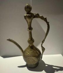 EsKi AĞAÇ MÜZAYEDE,HAKİM YARGIÇ ÇEKİCİ  ESKİLERDEN AĞAÇ YAPILI MÜZAYEDE AÇIK ARTTIRMA ÇEKİCİ  SAĞLAM VE ÇOK İYİ KONDÜSYONDA   UÇ GENİŞLİĞİ 3,5cm,YÜKSEKLİĞİ 6,5cm   SAPLI UZUNLUĞU 22cm