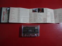 GRUP YORUM YILDIZLAR KUŞANDIK KASET