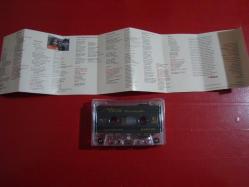 GRUP YORUM YILDIZLAR KUŞANDIK KASET