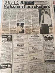 BUGÜN GAZETESİ DOĞUM GÜNÜ HEDİYESİ- 26 EYLÜL 1994 - TURKİSH NEWSPAPER - TAM TAKIM 8 SAYFADIR - Engin Civan-Tansu Çiller-Mehmet Yazar-Mesut Yılmaz-Ömer Yeşilyurt-Füsun Onat-Tanju Sürmeli-Melik Safi Duyar-Bedriye Aslan-Haydar Dümen-Ayşel Esen-Avhan Fırlak-Sami Nebioğlu-Nevzat Çelik-Şahin Altan-Ömer Ayçiçek-Uğur Gürkan-Tanju Topaç-Güneri Civaoğlu-Jale Şengün Kıranlı-Mümtaz Soysal-Marion Brando-Cheyanne Brando-Antonio Guidi-Boris Yeltsin-Slobodan Milosevic- Engin Civanım dolar istiyor canım-Batak rekortmeni-ANAP’ın Özallara vefa borcu yok-Taş devri Füsun-Çingene palamudu 75 bine oturdu-Kirli eller çitileyecek-Tını mini gecelik-Hafızanın ilacı oksijen-Veba salgını-Son pişmanlık fayda ediyor-Beddua okuyor-Organ mafyası-Milosevic’in oyunu tuttu-Madalyonun tersi-Kardeş acısı-Arkadaş kurbanı-Tren altında kaldı-Bilinmeyen Refah-Rüşvetten dakika dakika görüntüler-Libos Hakkı’ya mutluluk hapı-Jale’den sevgiler-Karanlıktaki El