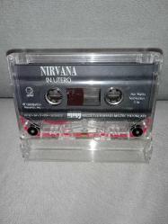 Kaset Nirvana in utero albümü. Orijinal. Kartoneti yok. Kasette çalışmasını etkilemeyen minik kırık ile çatlak var. Baştan sona sorunsuz çalışıyor.