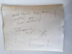 TÜRKİYE CUMHURİYETİ ESKİ BAŞBAKANI BÜLENT ECEVİT'İN ORİJİNAL AJANS-BASIN FOTOĞRAFI - 24 x 18 cm EBADINDA - BÜLENT ECEVİT DOĞU İLLERİ GEZİSİNDE HAKKARİ'DE ÇEKİLMİŞ 24 FARKLI KARE TEK FOTOĞRAFTA. HER BİR KARE 4,5 x 3,5 cm EBADINDA MİNİ BOYDADIR, 18 HAZİRAN 1978