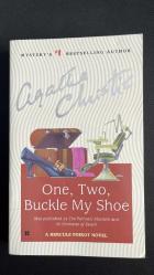 One, Two, Buckle My Shoe: A Hercule Poirot Novel (Also publised as The Patriotic Murders and An Overdose of Death) - English - Softcover - Agatha Christie - Berkley Books