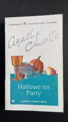 Hallowe'en Party: A Hercule Poirot Novel - English - Softcover - Agatha Christie - Berkley Books