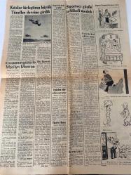 ZAFER GAZETESİ HAFTA SONU İLAVESİ DOĞUM GÜNÜ HEDİYESİ- 5 TEMMUZ 1953 - TURKİSH NEWSPAPER -Rita Hayworth-Marilyn Monroe-Vera Ellen-Charles Boyer-M. Şerif Alyanak-Pat Cummings-Michael-Somerset Maugham-Kont Humberstone-Prenses Helene-Prenses Elizabeth-Kral Baudouin-Rahibe Elizabeth-Murat Girey-Zuhal Kartal- Kıtalar birleştiren büyük tüneller devrine girdik-Sigortacı gözü ile en tehlikeli meslekler-Denizden elde edilen servetler-Kocasının gözü ile Marilyn Monroe-Rita Hayworth’un çevirdiği yeni filmi-Röportaj nasıl yapılır-Bir avuç kömürden 200 çeşit kimyevi madde elde ediliyor-Bunları hiç duydunuz mu?-Altın Zincir-Charles Boyer Don Juan olmaktan niçin vazgeçti?-Gözler-Fransa’da kral zadelere rağbet-Marilyn Monroe’nun tahtı tehlikeye girdi-Seçme ecnebi karikatürleri