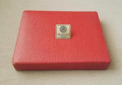 ROTARY İNTERNATİONAL SUADİYE ROTARACT KULÜBÜ DEVİR TESLİM TÖRENİ ROZETİ - MADALYA  C2797