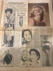 ZAFER GAZETESİ HAFTA SONU İLAVESİ DOĞUM GÜNÜ HEDİYESİ-  - TURKİSH NEWSPAPER -Michel Morgan-Liz Taylor-Refik Halid-Serap Sezer-Sadi Günel-G. Simenon-Orhan Kemal Yüregir-Sabahattin Berkol-Agatha Christie-Müzehher Conker-Susone Lester-Sabite Tur Gülerman-Lütfi Güner-Sabiha Sertel-Nadir Nadi-Rahmi Yücesağ-Betty Nuthall-Russell Gentry-Ava Gardner-Jane Russell-Barbara Hutton-Corinne Calvet-Hedy Lamarr-Gene Tierney-Lana Turner-Rita Hayworth-Marilyn Monroe-Zsa Zsa Gabor Hayatımın en zor dakikaları Michel Morgan anlatıyor-Sinema payitahtındaki yıldızların aile hayatı-Hollywood’un yeni 3 gözdesi-Liz Taylor’un saadeti-Nilgün’ü-Bir romanı 33 saatte yazan adam G. Simenon-Gazetecilikten devlet reisliğine-Bir Pazar Hikayesi Aşk mektupları-Amerikalılara göre dünyada en çok sevilen on kadın kimlerdir?-Efes ve Bergama-Yabancı gözle-Tiyatro ve opera sanatkârlarımız Sabite Tur Gülerman-Basketbol şampiyonasında dünkü çekişmeli müsabaka-Yedeksubay Harbokulunu 49-44 yendi-İzmir’de dün yapılan lig karşılaşmal